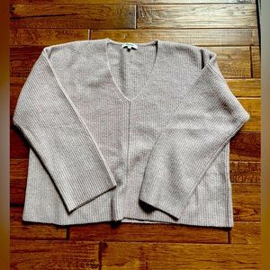 Madewell soft pink v-neck sweater in great condition